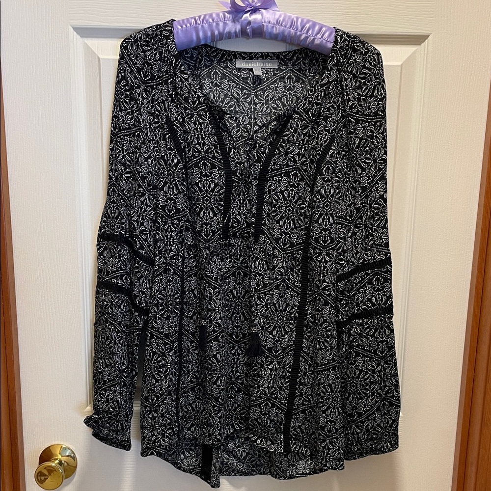 Daniel Rainn Black-White Patterned Blouse